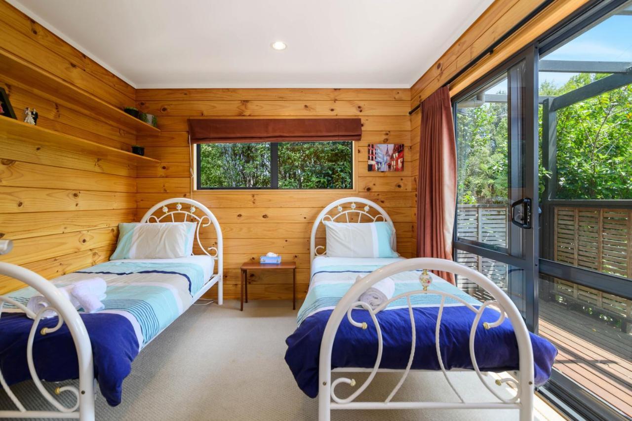 Ngongotaha Lakeside Lodge Екстер'єр фото